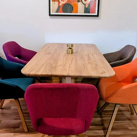 Grosszuegiges Familien-apartment Im Herzen Luebbens